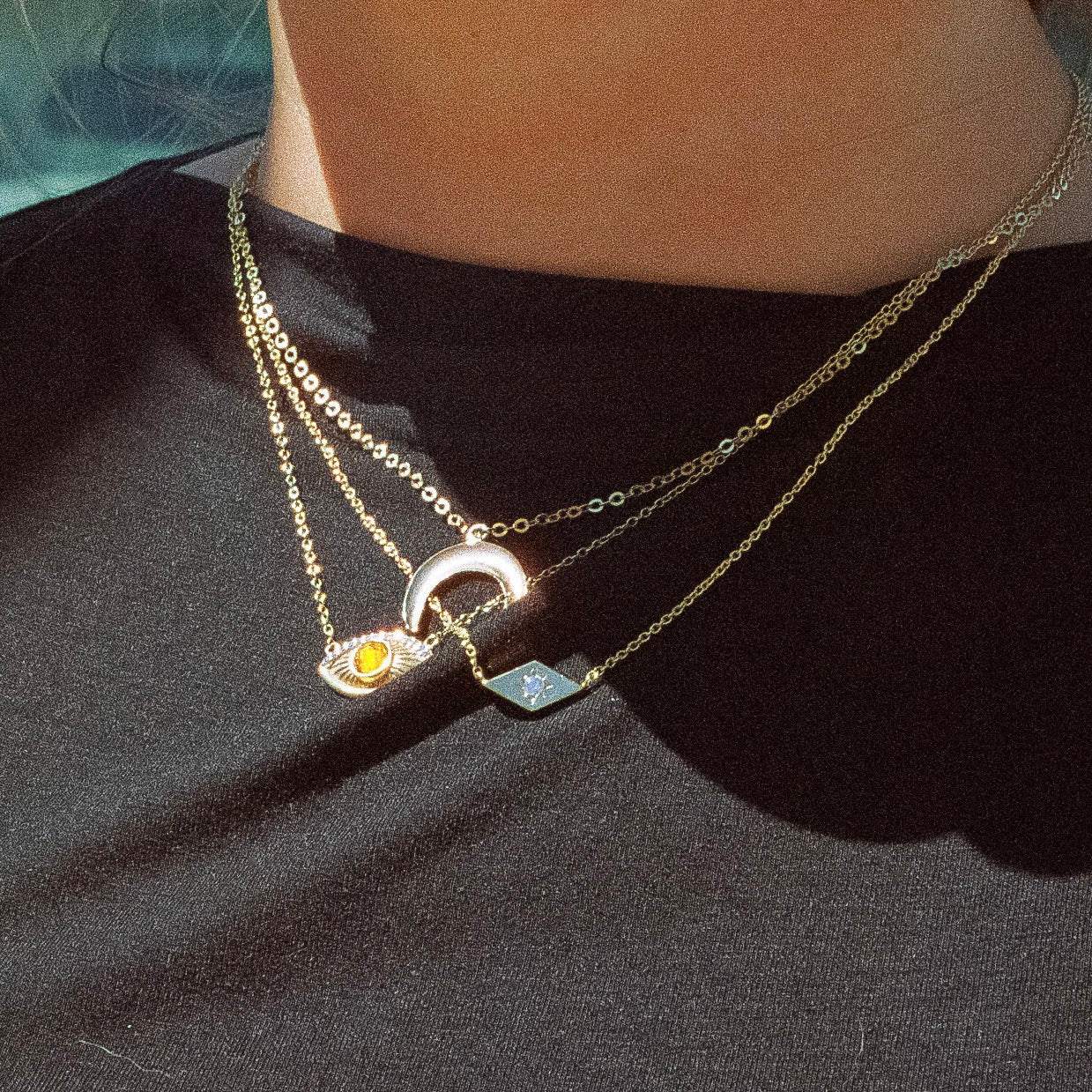 FILAKI PENDANT NECKLACE
