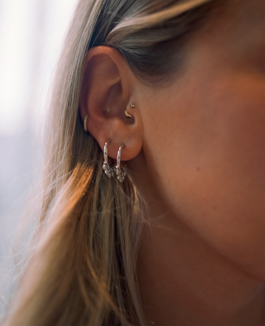 PAVE SHAKER HOOPS (SILVER)