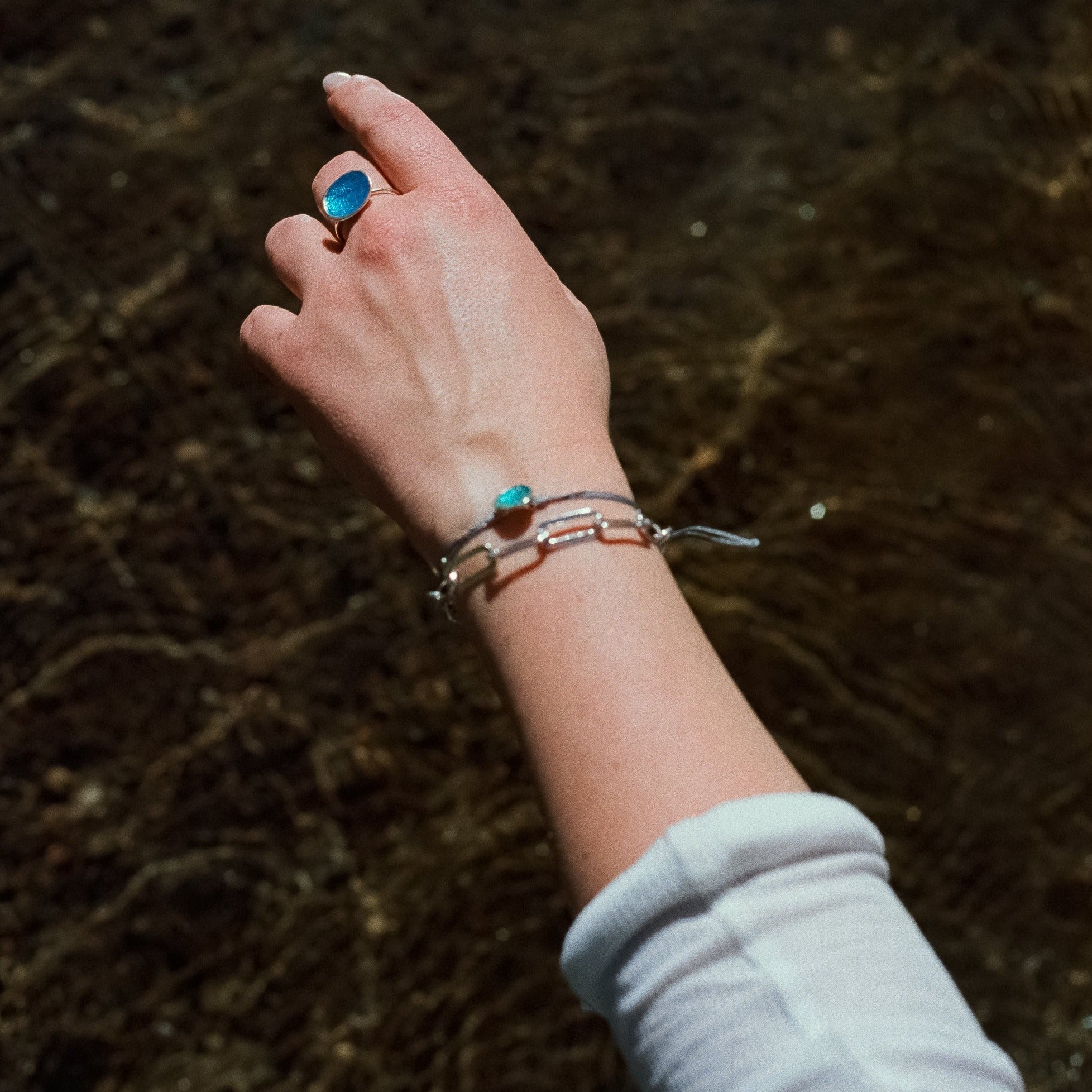 ADJUSTABLE DISC BRACELET