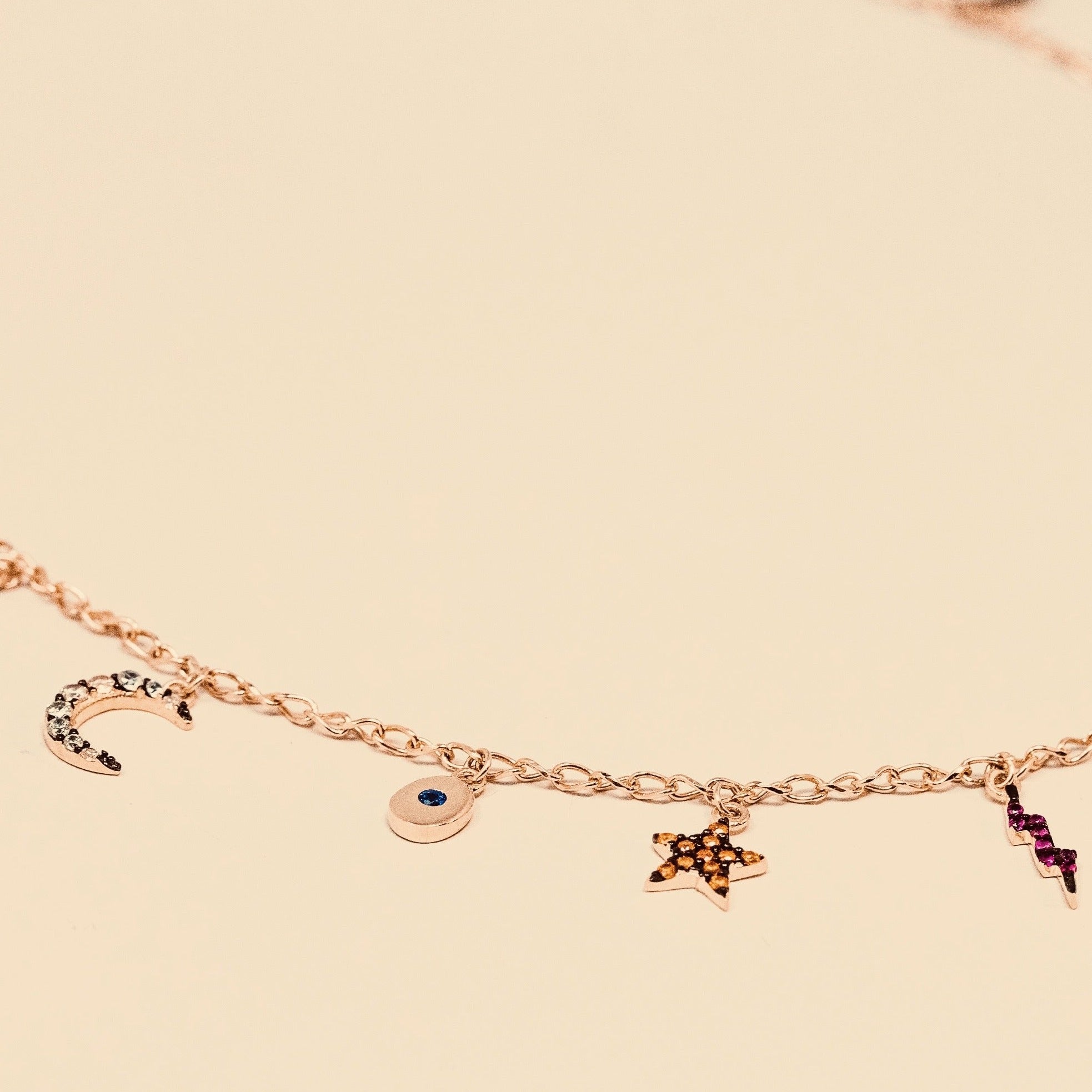 CHARM SHAKER NECKLACE
