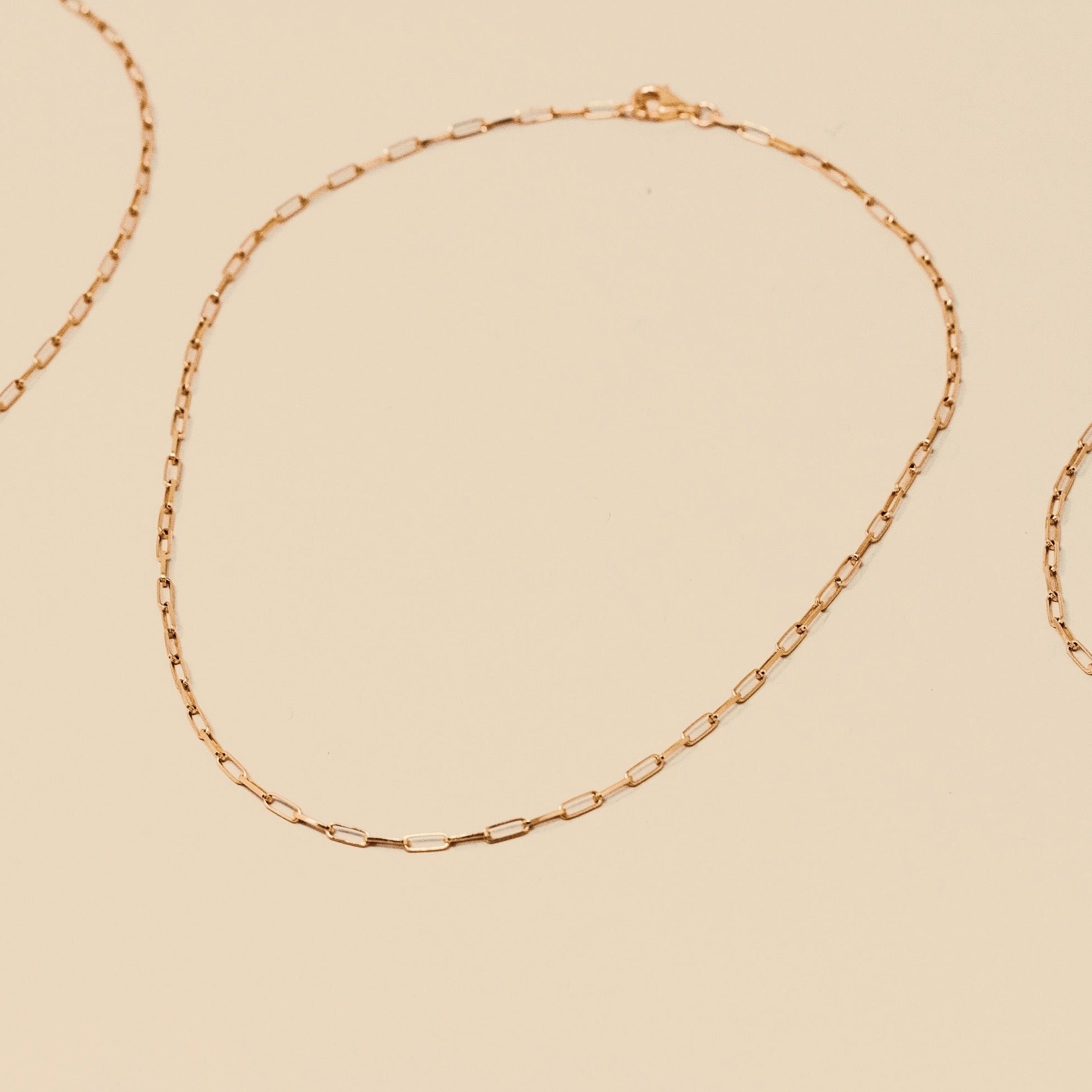 BABY PAPERCLIP LINK NECKLACE