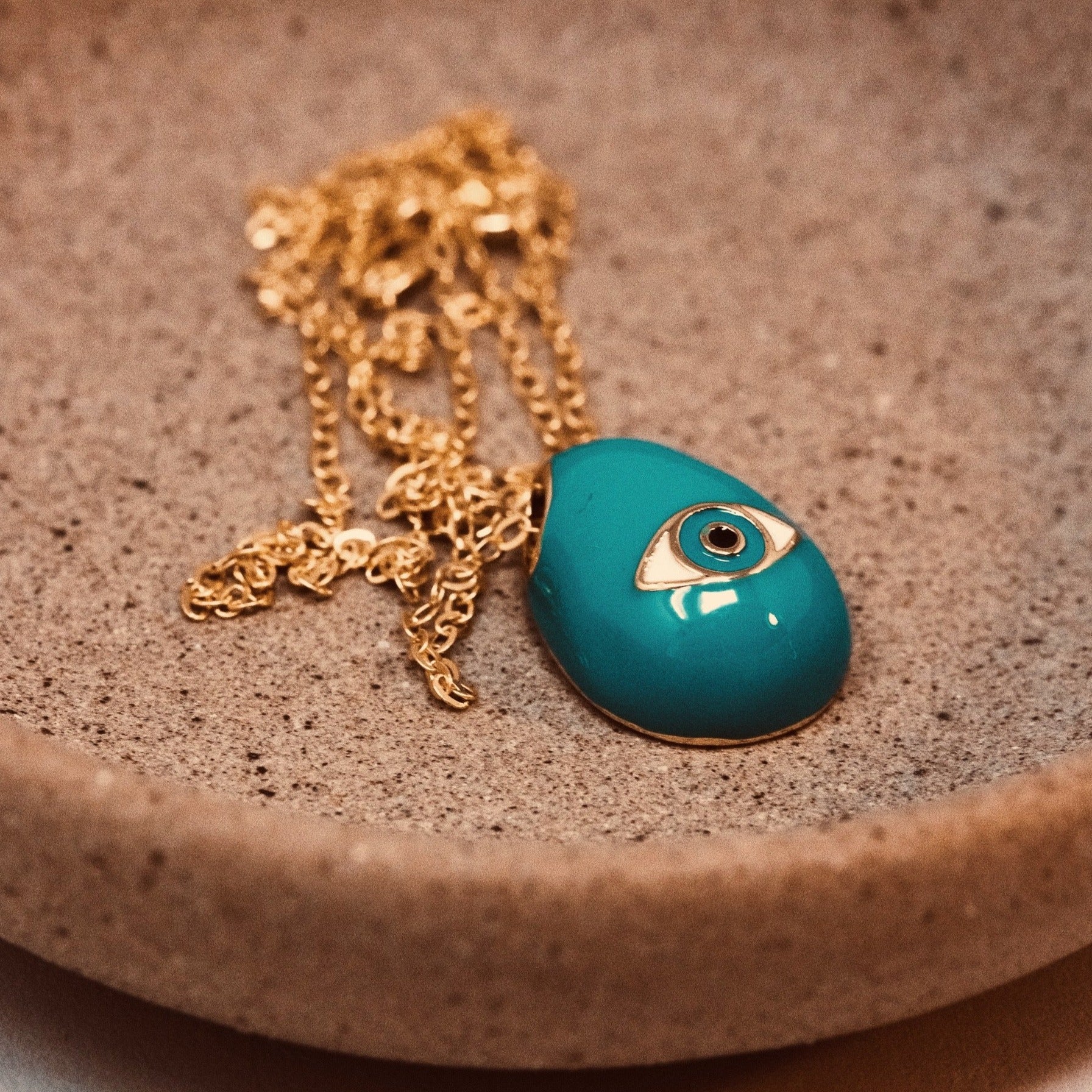 ENAMEL EVIL EYE PENDANT NECKLACE