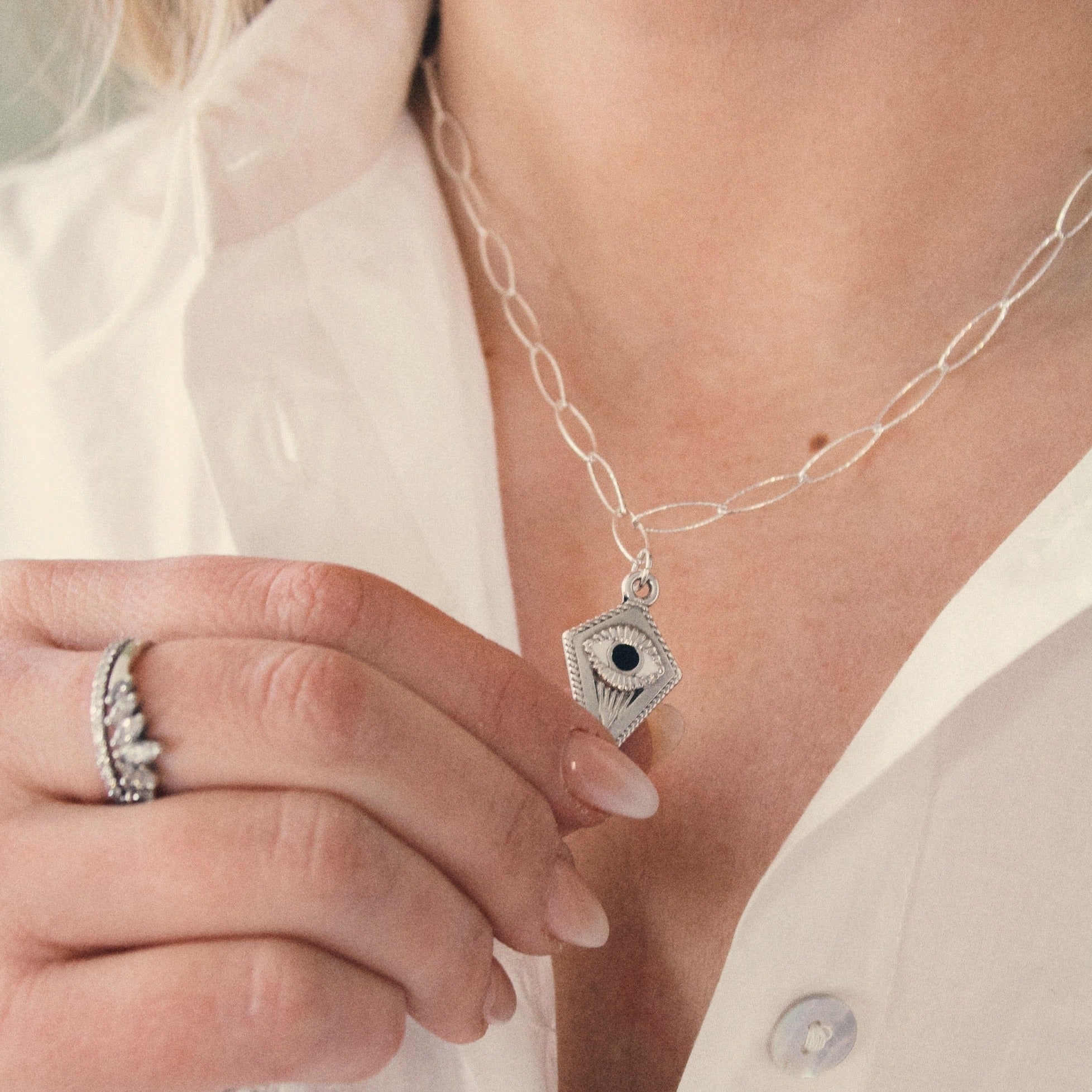 ELECTRA OVAL LINK NECKLACE