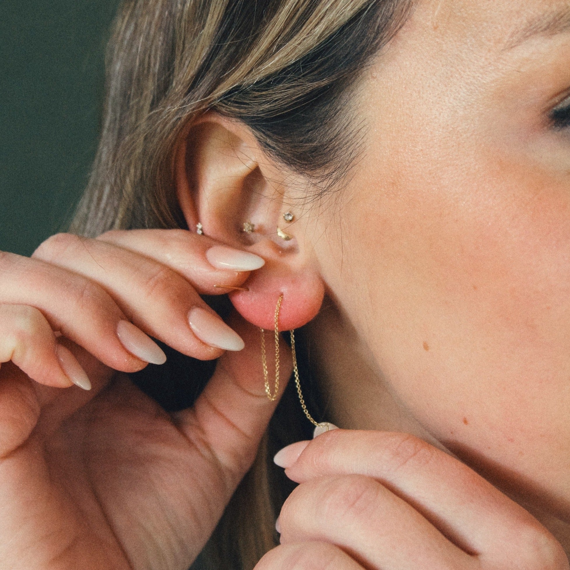 CHAIN THREADER EARRING